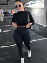 Conjunto de dos piezas de top corto ajustado de manga larga y leggings